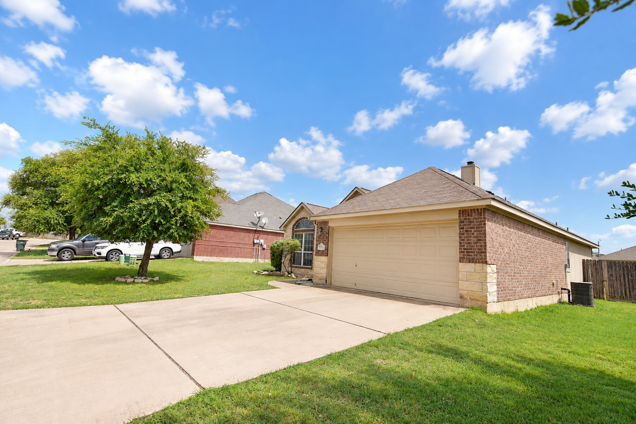 7538 Amber Meadow Loop - Photo 2 of 20