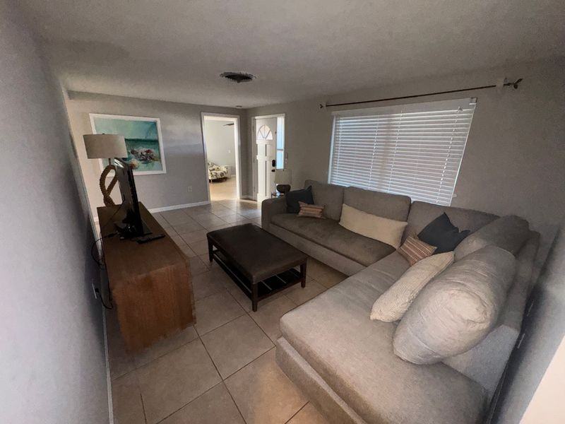 5444 Baumann Ln - Photo 5 of 24