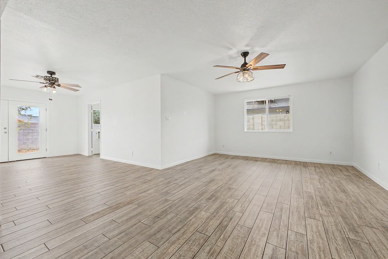 3529 W Acapulco Ln - Photo 6 of 33