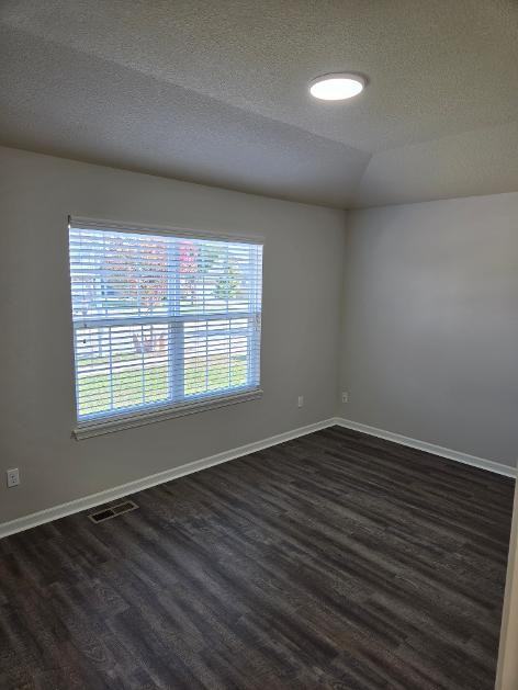 17168 S Pratt St #NA - Photo 7 of 12