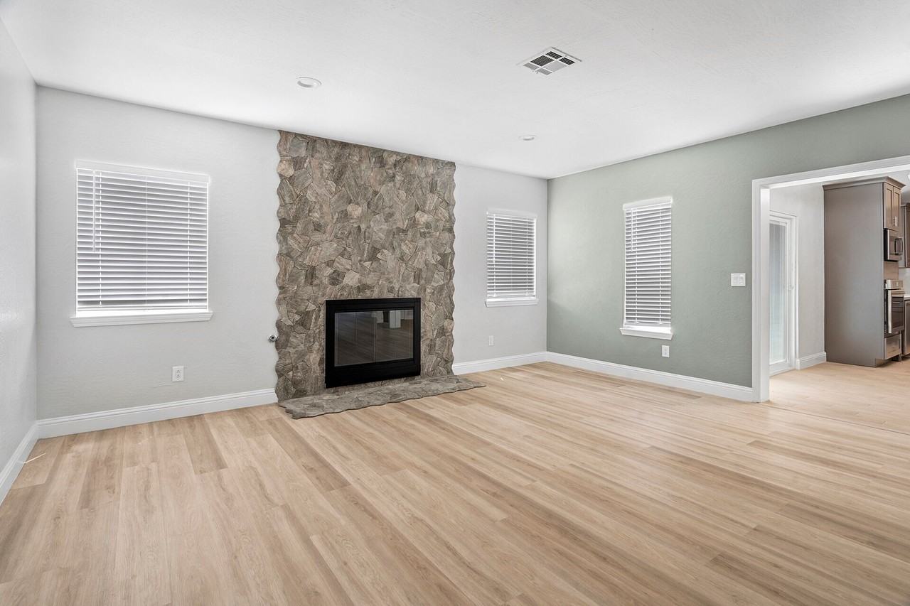 360 Mount Oso Ave #NA - Photo 3 of 28