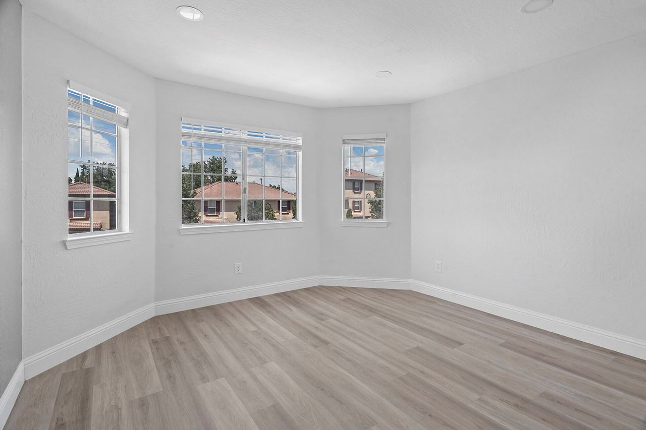 360 Mount Oso Ave #NA - Photo 6 of 28
