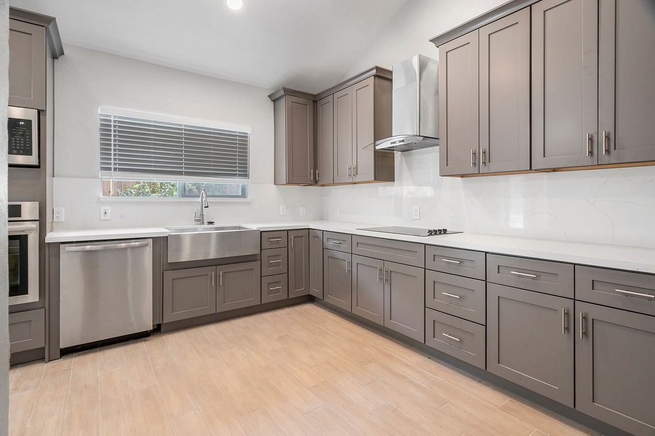360 Mount Oso Ave #NA - Photo 7 of 28
