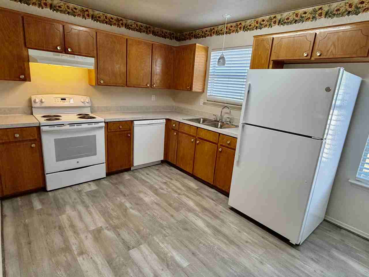 132 Private Road 4806 #B - Photo 4 of 17