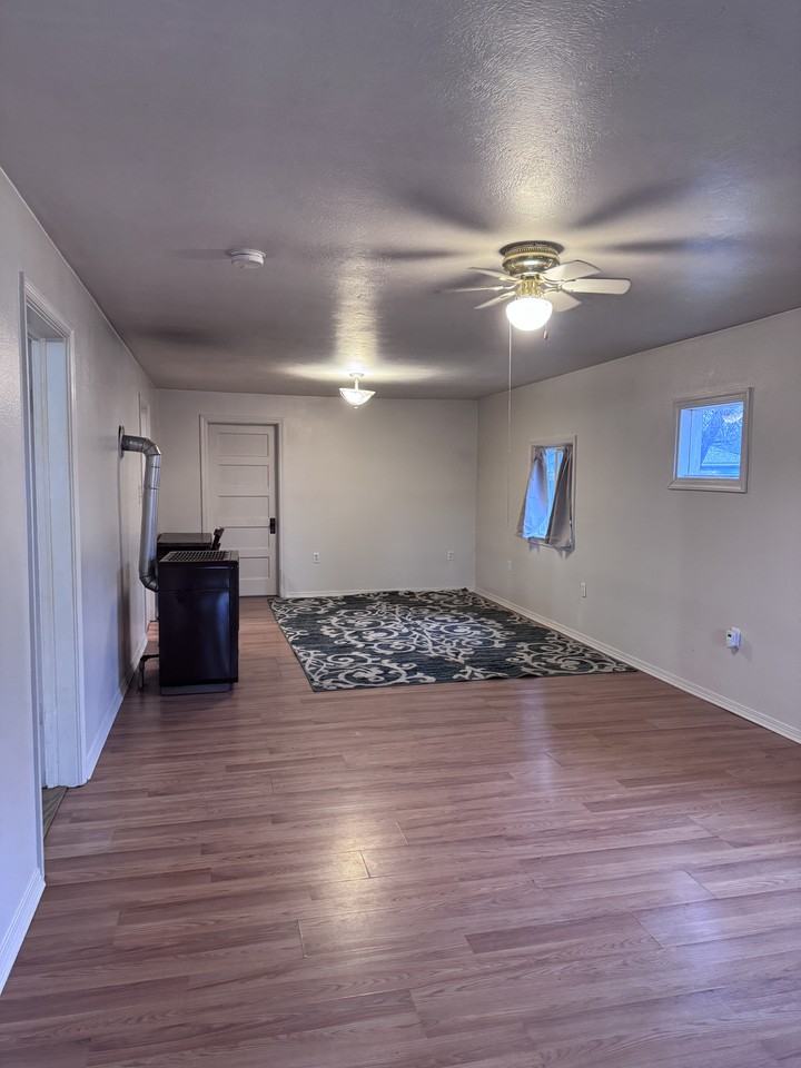 711 E Princeton Ave #NA - Photo 2 of 28