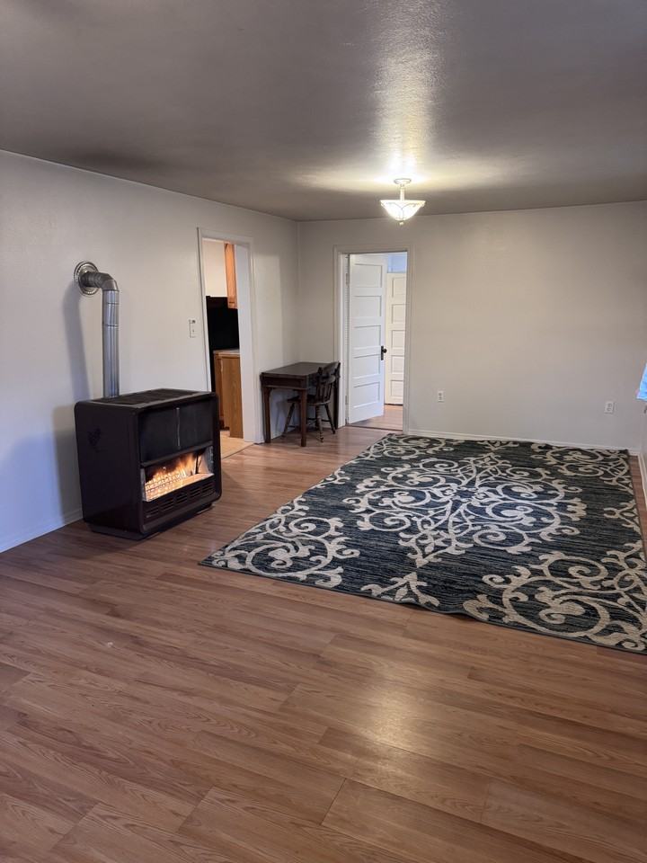 711 E Princeton Ave #NA - Photo 3 of 28