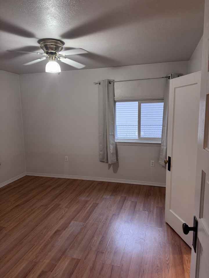 711 E Princeton Ave #NA - Photo 5 of 28