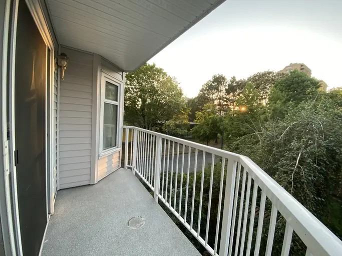 1147 Nelson St #301 - Photo 2 of 19