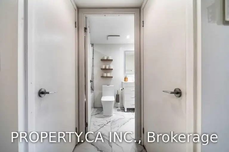 219 Fort York Blvd #318 - Photo 4 of 15