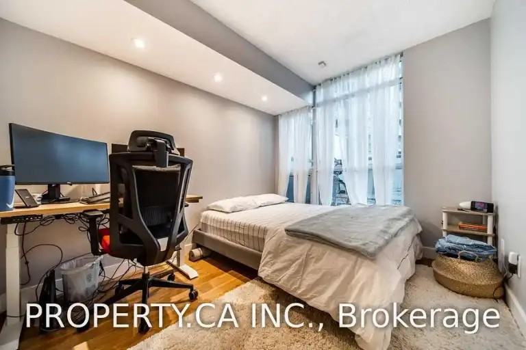 219 Fort York Blvd #318 - Photo 5 of 15