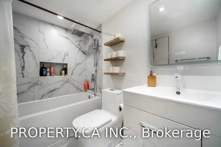 219 Fort York Blvd #318 - Photo 7 of 15