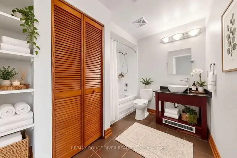 601 Kingston Rd #606 - Photo 2 of 8