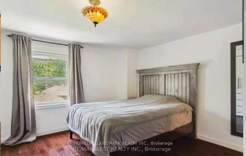 68 Hastings Ave - Photo 3 of 12
