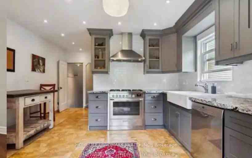 68 Hastings Ave - Photo 5 of 12