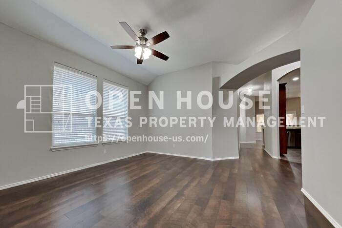1121 Hidden Lake Dr - Photo 7 of 24