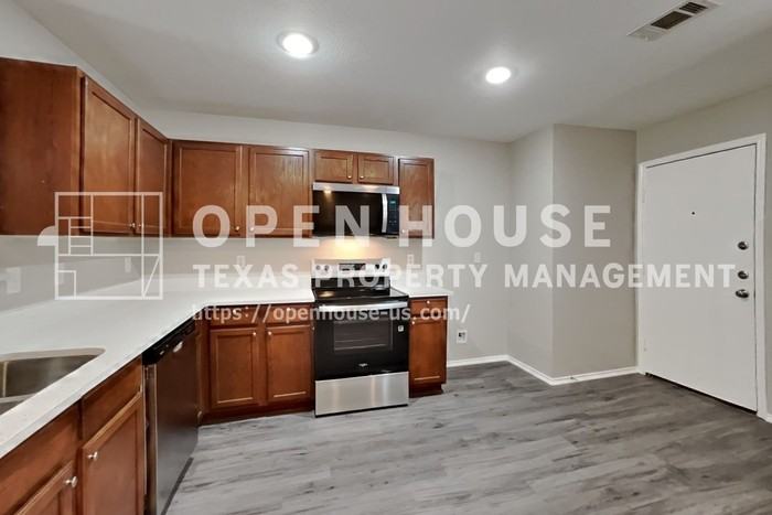 1269 Wysteria Ln - Photo 6 of 21
