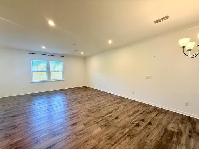 14219 Penbury Ln - Photo 4 of 26