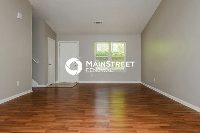5296 Kinsdale Ln - Photo 5 of 17