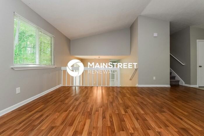 5296 Kinsdale Ln - Photo 6 of 17