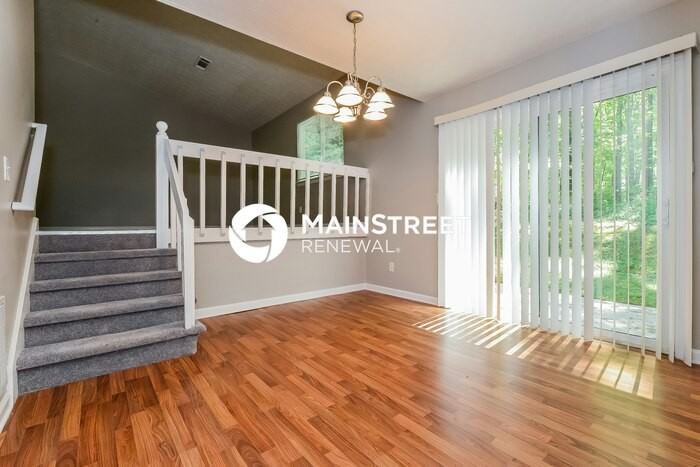5296 Kinsdale Ln - Photo 7 of 17