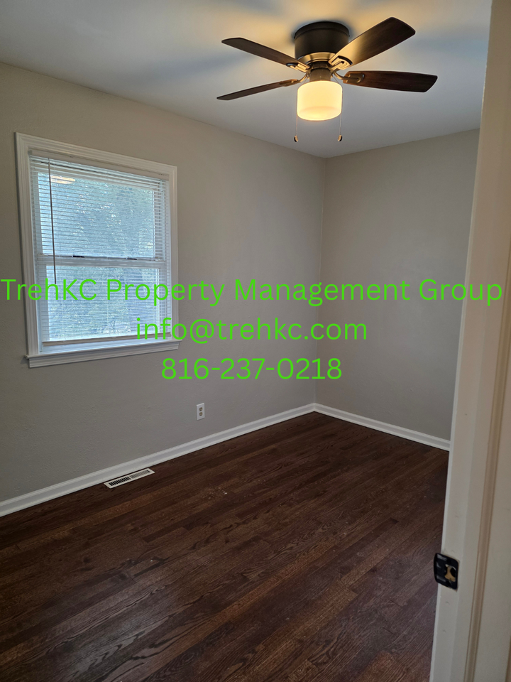 10611 Bellefontaine Avenue - Photo 6 of 21