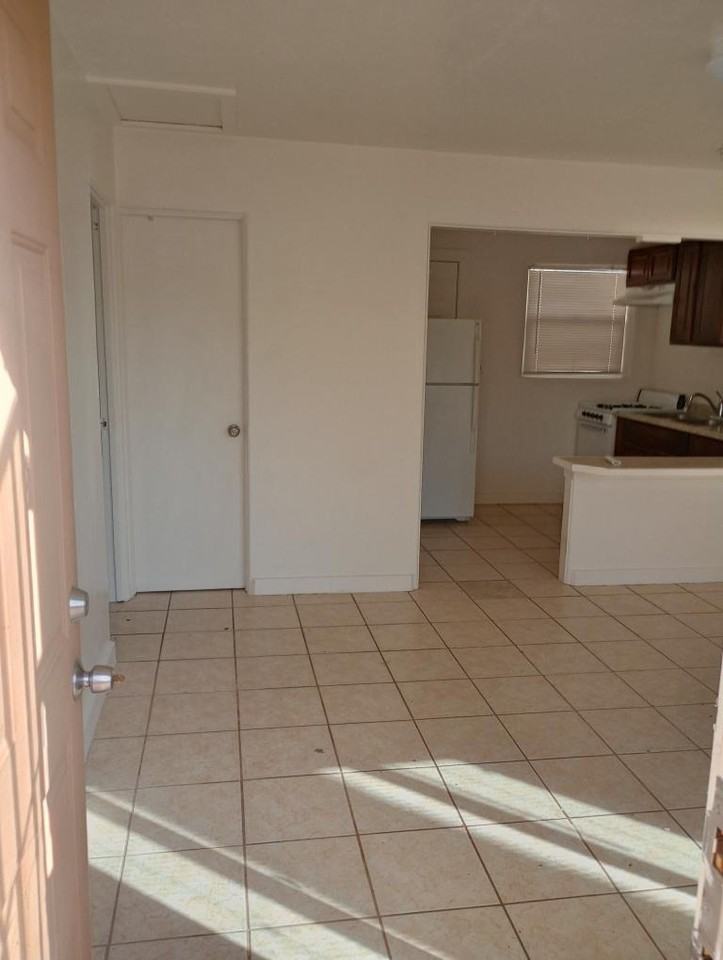 408 N Stuart Blvd #C - Photo 2 of 12