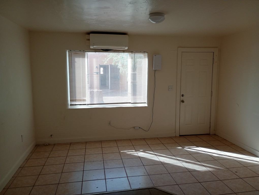 408 N Stuart Blvd #C - Photo 4 of 12