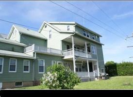 featured image of 200 Hill St
