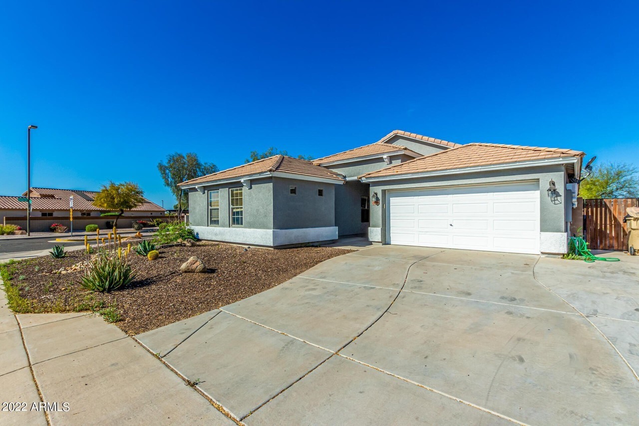 2644 S 257th Ave - Photo 3 of 30