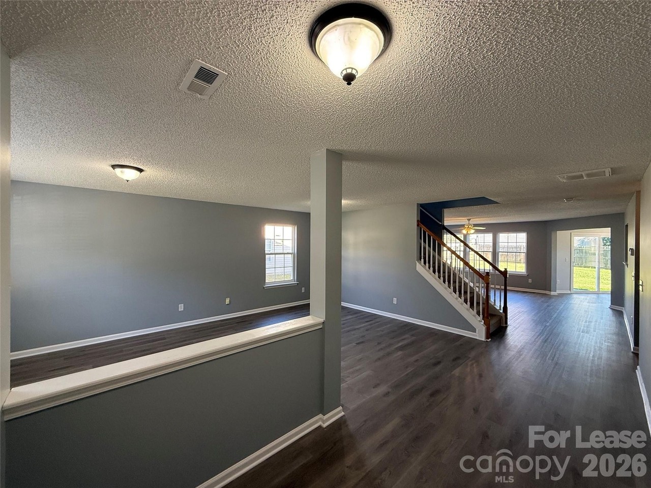3107 Hunters Trail Dr - Photo 4 of 23