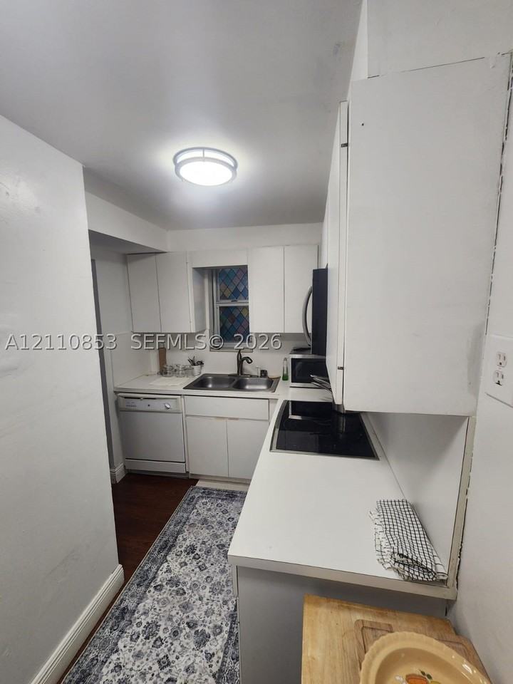 1674 Bay Rd #305 - Photo 5 of 12