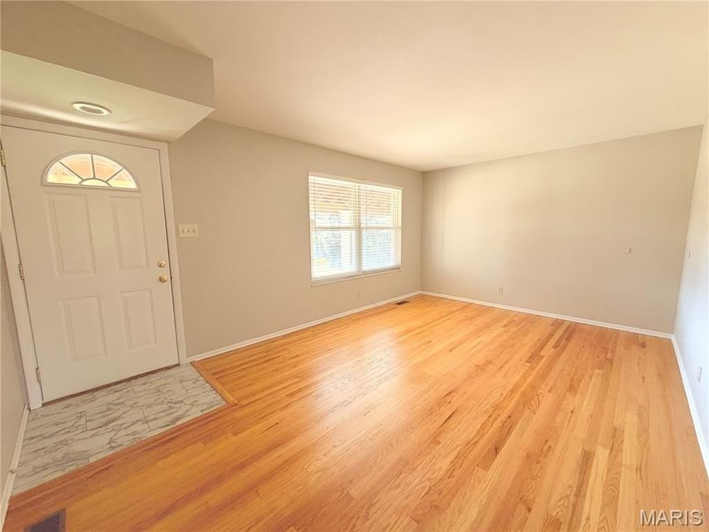 10915 Suanis Ct - Photo 2 of 19