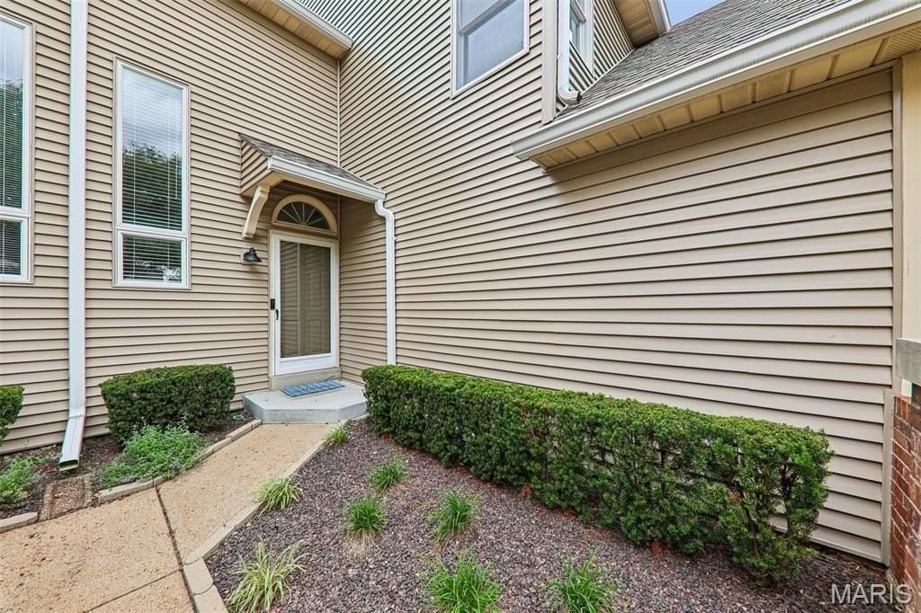 16180 Lea Oak Ct - Photo 4 of 33