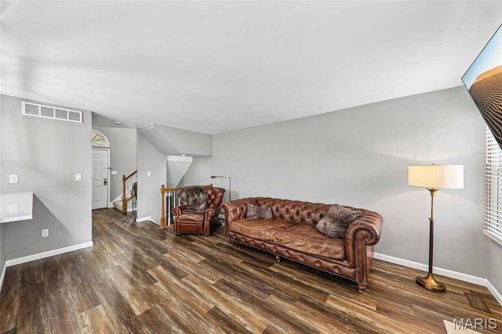 16180 Lea Oak Ct - Photo 7 of 33