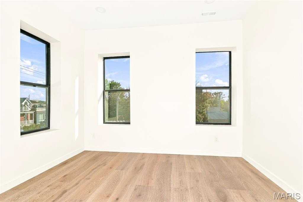 4205 Norfolk Ave - Photo 7 of 15