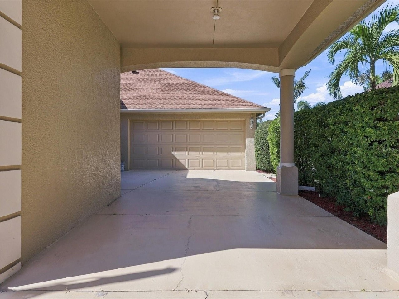 4727 Spinnaker Dr - Photo 5 of 50