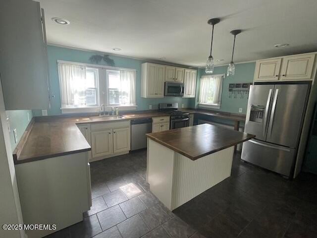 20 Colfax St - Photo 5 of 15