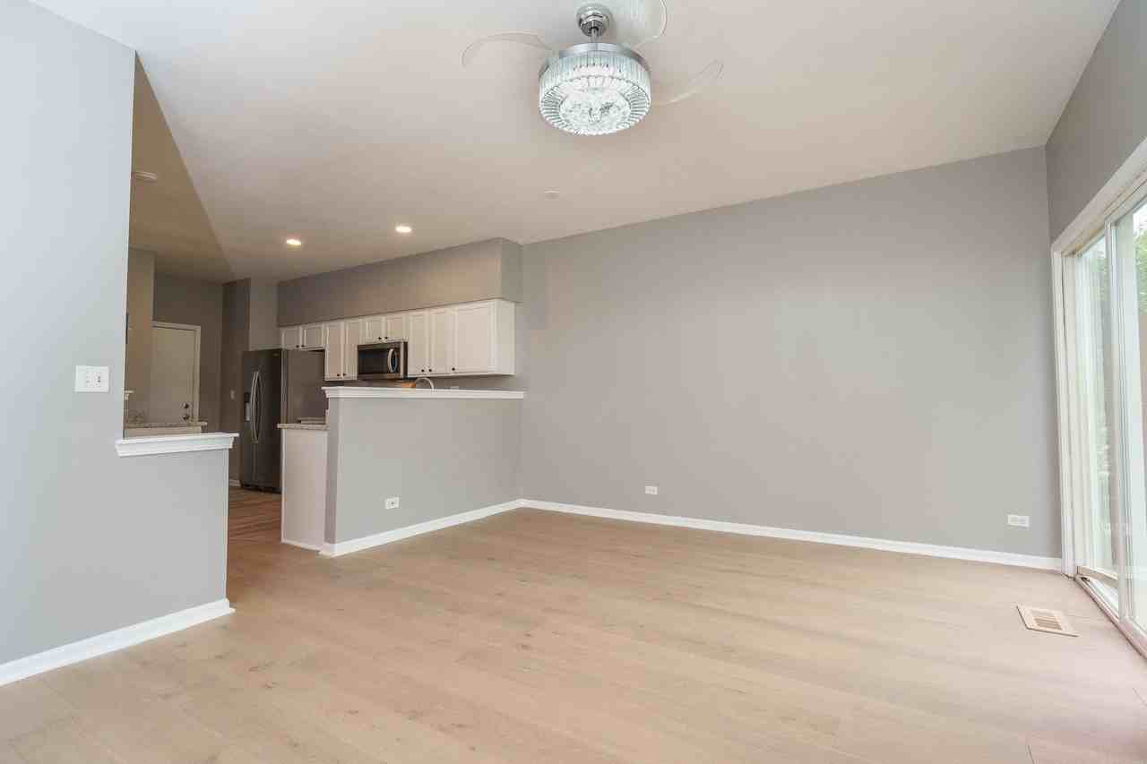 1039 Woodview Ct #1039 - Photo 3 of 18