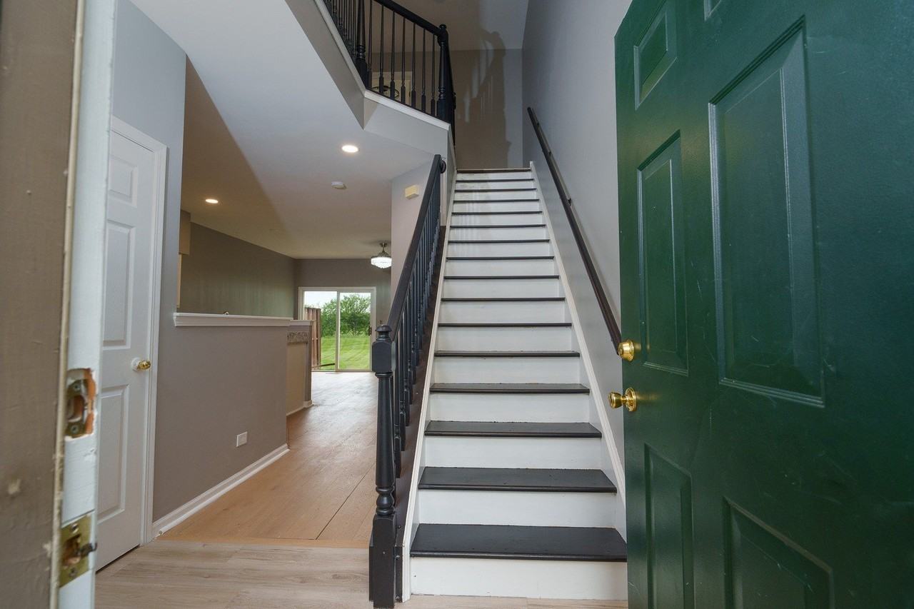 1039 Woodview Ct #1039 - Photo 5 of 18