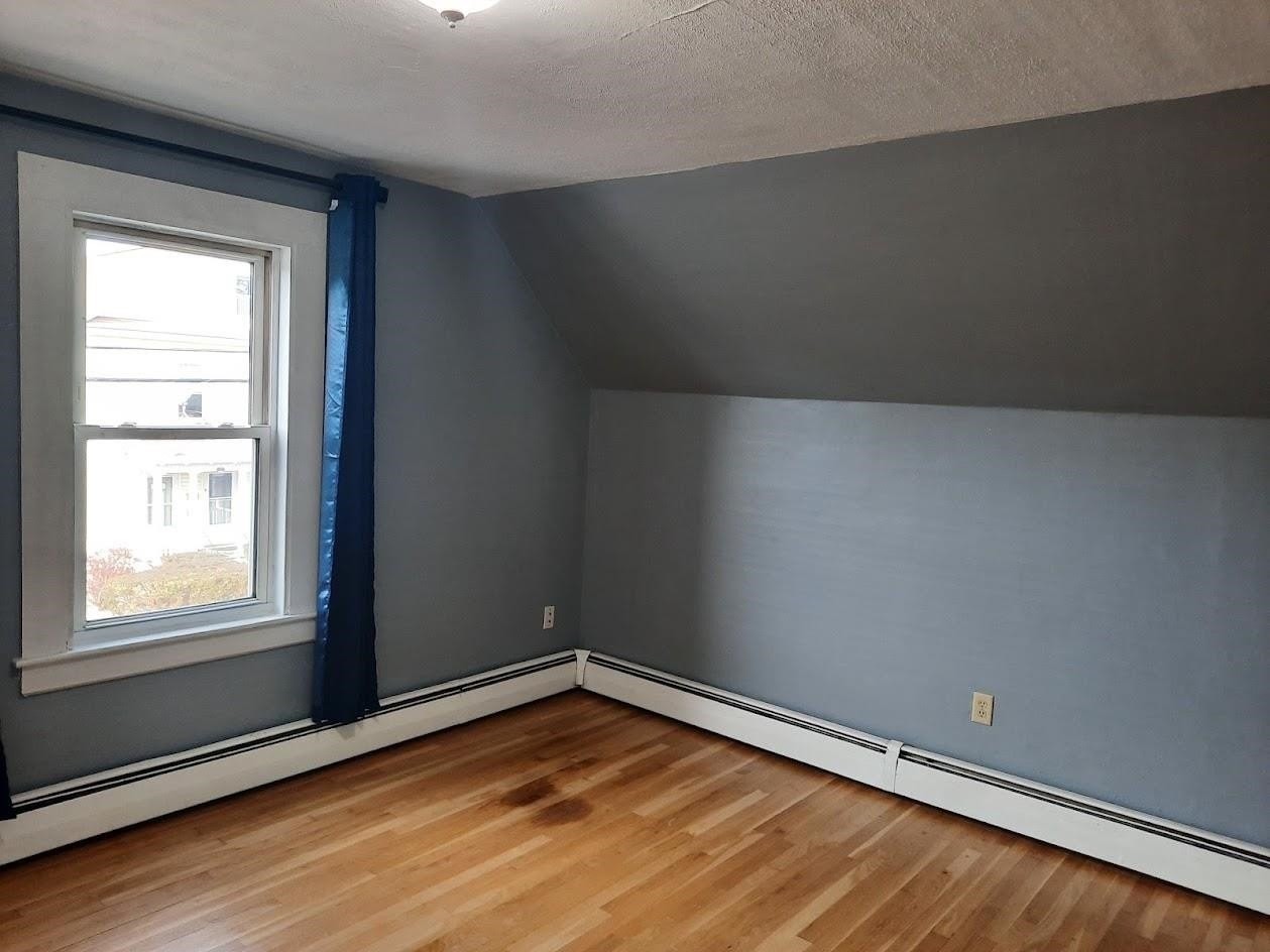 44 Gilman St - Photo 7 of 33