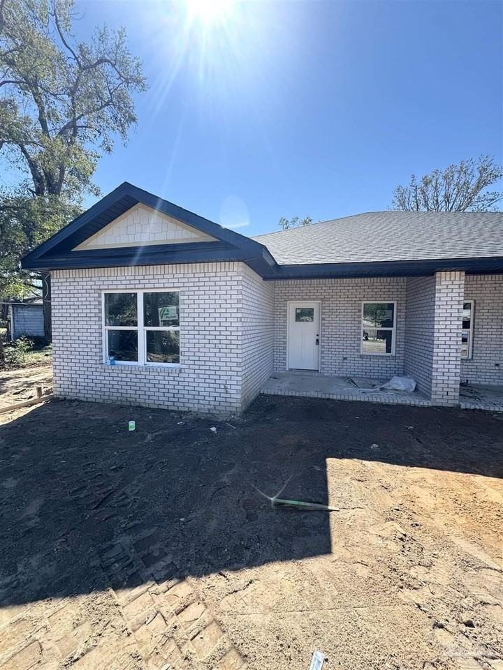 203 Ruberia Ave #A - Photo 2 of 19