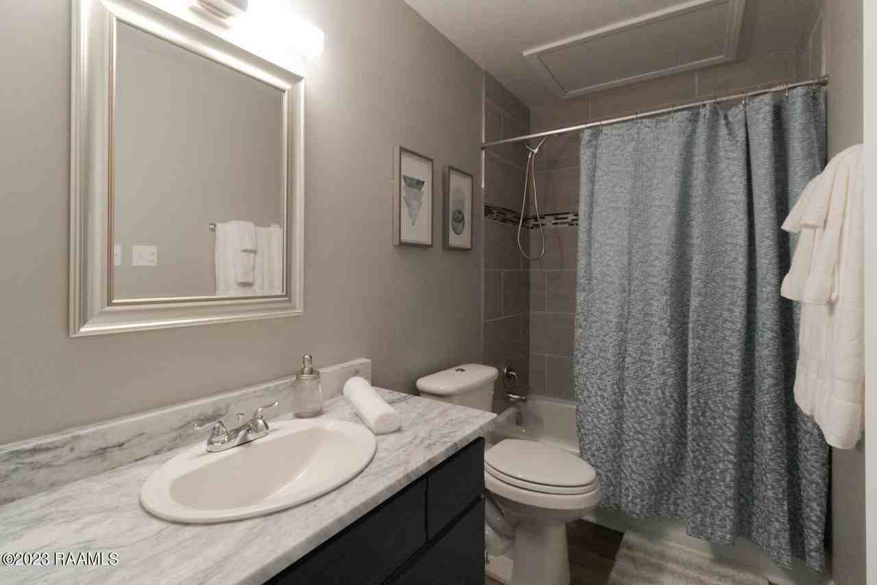 4620 W Congress St #16 - Photo 7 of 10