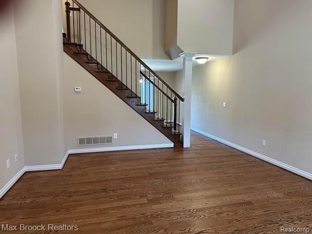 1049 Birchwood Dr - Photo 2 of 17