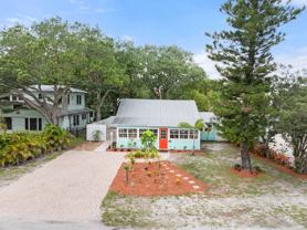 644 Sw Bryant Ave #B - Photo 1 of 1