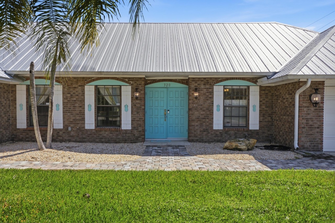320 S Naranja Ave - Photo 3 of 49