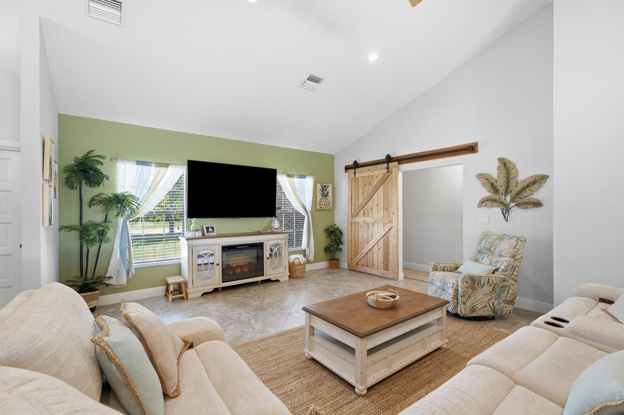 320 S Naranja Ave - Photo 6 of 49