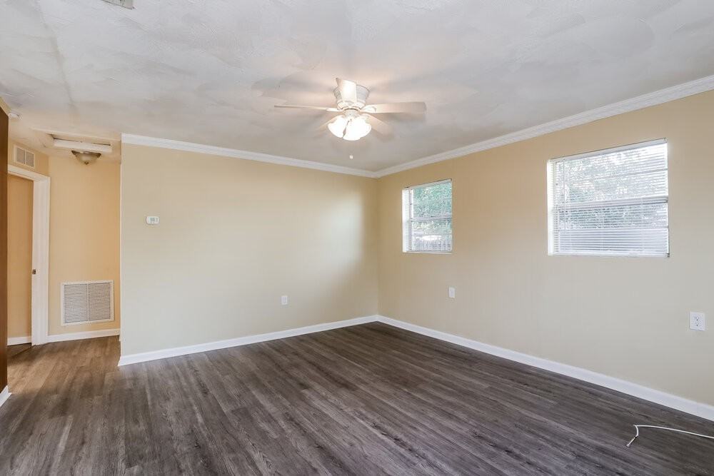 1800 Sw 99th Ter - Photo 4 of 25