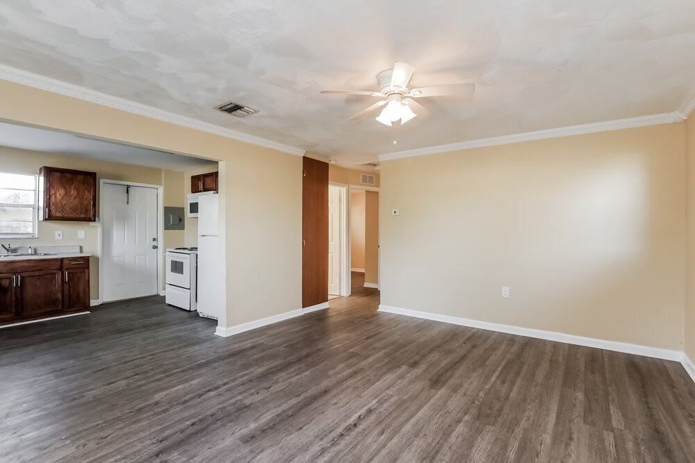 1800 Sw 99th Ter - Photo 5 of 25