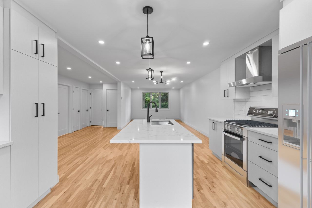 8500 Rue de Marseille - Photo 2 of 15