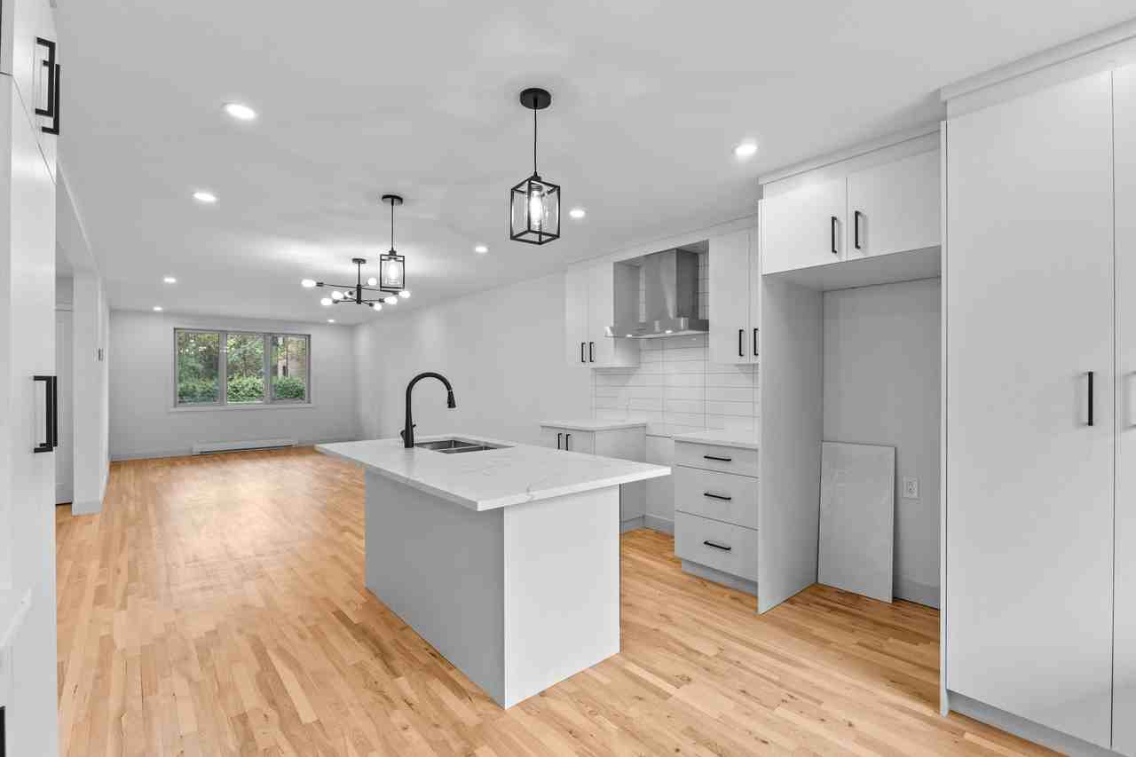 8500 Rue de Marseille - Photo 3 of 15
